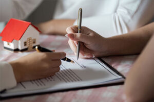 What To Do When My Name is Not on the House Deed for an Arizona Divorce